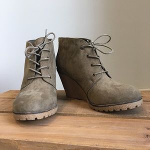 X-APPEAL Green Suede Wedge Lace Up Booties